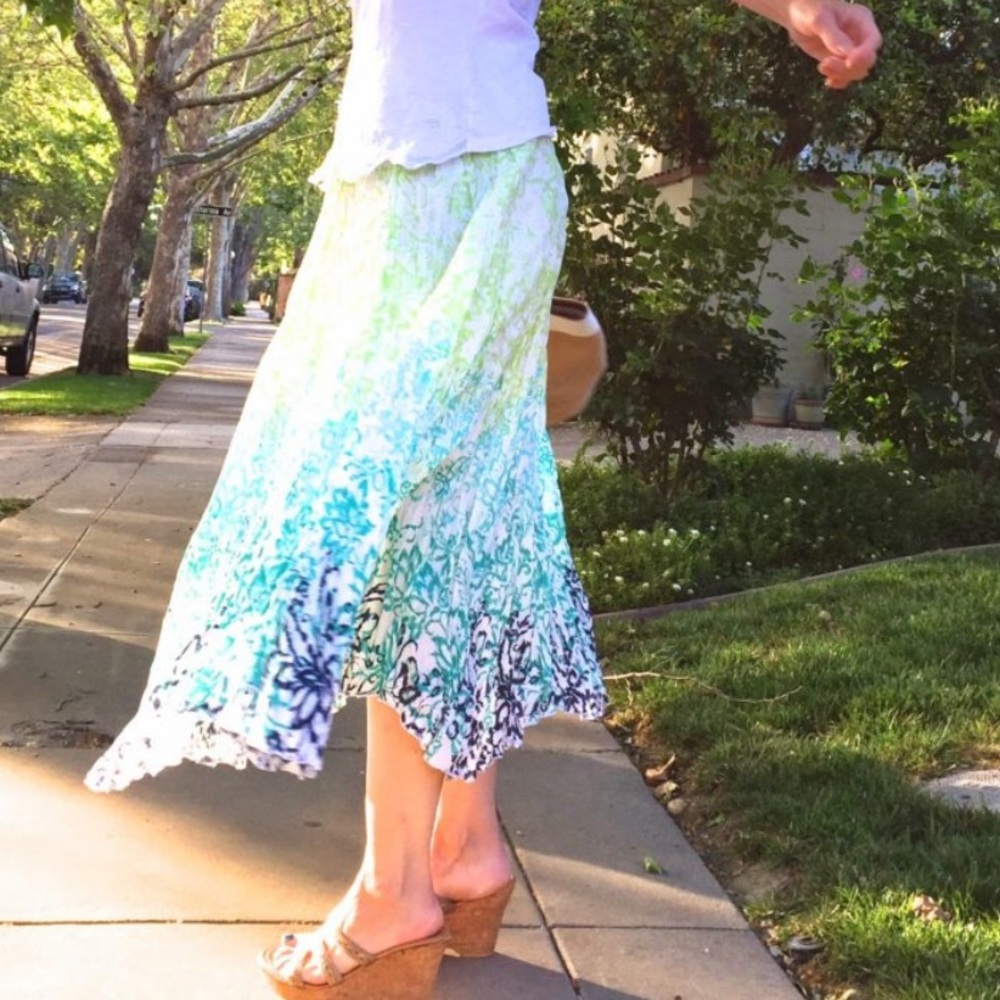 Chadwick’s of Boston Blue Green White Ikat Printed‎ Floral Maxi Skirt. Size M.